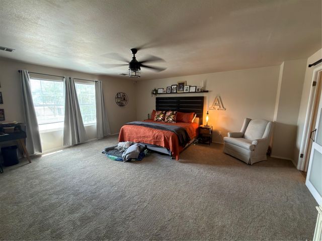 190 Geronimo CV, Kyle, TX 78640