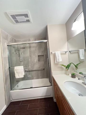 3001 Los Prados Street 104, San Mateo, CA 94403