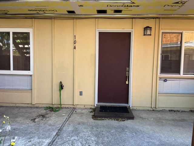 3001 Los Prados Street 104, San Mateo, CA 94403