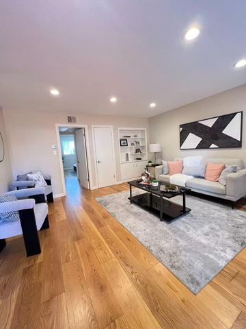 3001 Los Prados Street 104, San Mateo, CA 94403