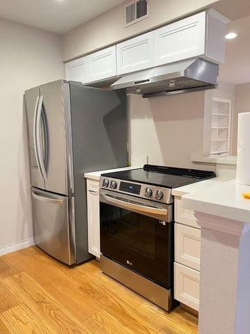 3001 Los Prados Street 104, San Mateo, CA 94403