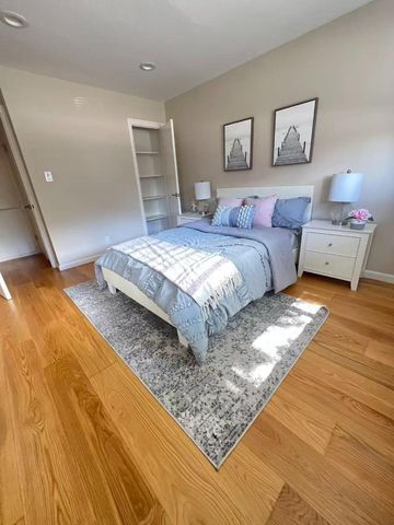 3001 Los Prados Street 104, San Mateo, CA 94403