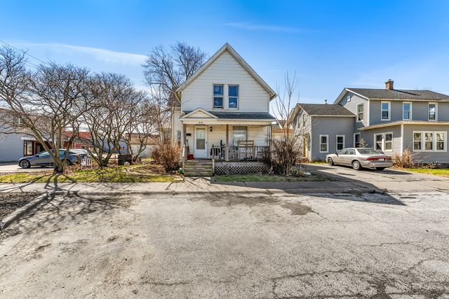 323 W 16th Street, Davenport, IA 52803