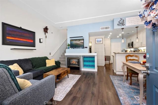 67 Carlsbad, Aliso Viejo, CA 92656