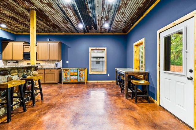 807 Whitehead Drive, Diboll, TX 75941