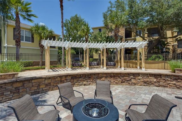 2407 COURTNEY MEADOWS COURT 104, Tampa, FL 33619