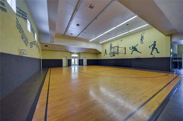 2407 COURTNEY MEADOWS COURT 104, Tampa, FL 33619