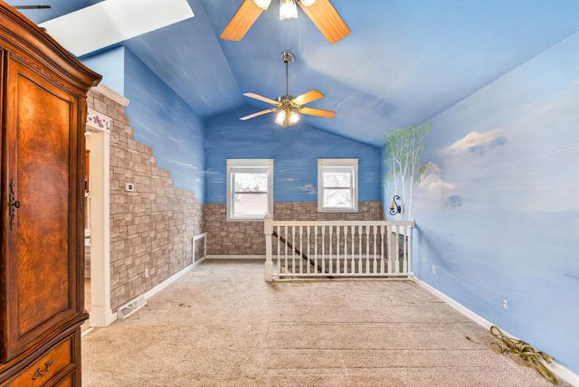 2114 Queen Avenue N, Minneapolis, MN 55411