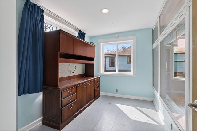 2114 Queen Avenue N, Minneapolis, MN 55411