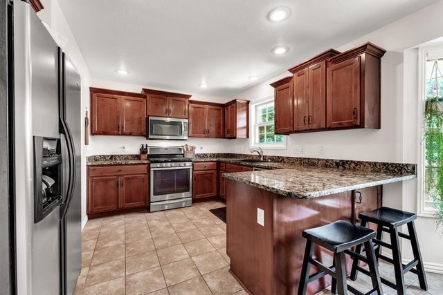 883 Dustin Lane, Nixa, MO 65714