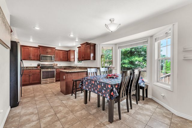 883 Dustin Lane, Nixa, MO 65714