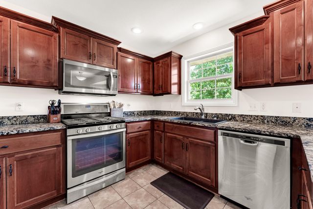 883 Dustin Lane, Nixa, MO 65714