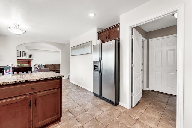 883 Dustin Lane, Nixa, MO 65714