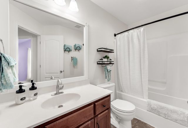 883 Dustin Lane, Nixa, MO 65714