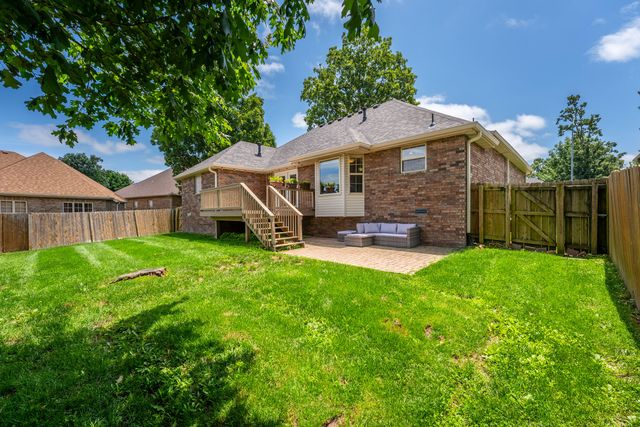 883 Dustin Lane, Nixa, MO 65714