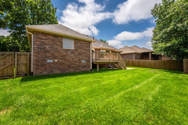 883 Dustin Lane, Nixa, MO 65714