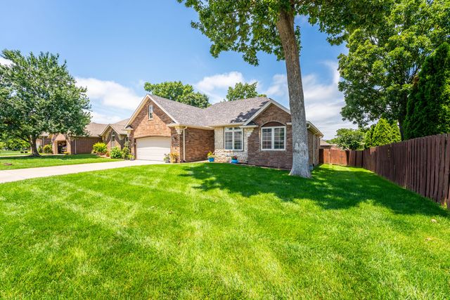 883 Dustin Lane, Nixa, MO 65714