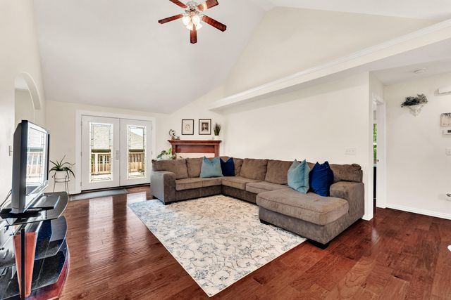 883 Dustin Lane, Nixa, MO 65714