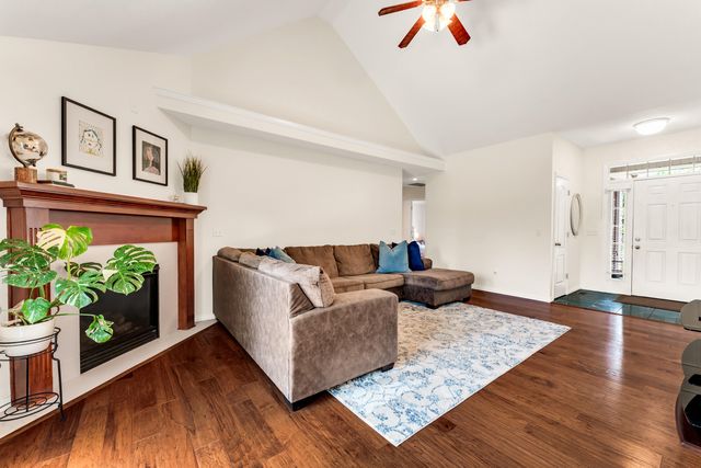 883 Dustin Lane, Nixa, MO 65714