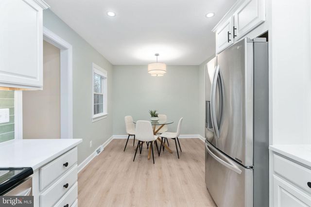 8 PATRICK HENRY ST, Fredericksburg, VA 22405