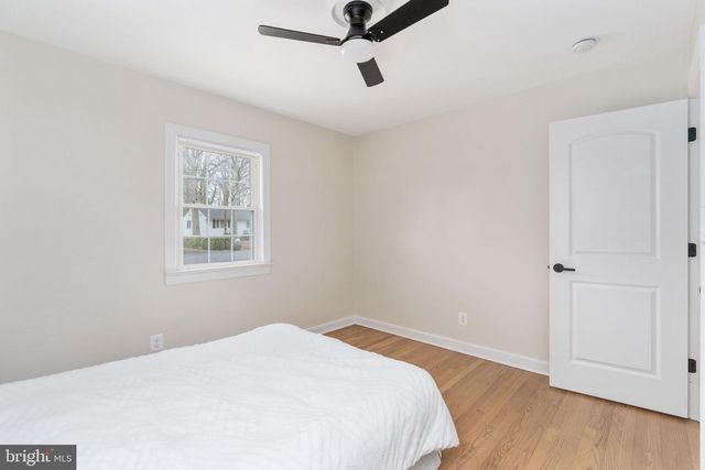 8 PATRICK HENRY ST, Fredericksburg, VA 22405