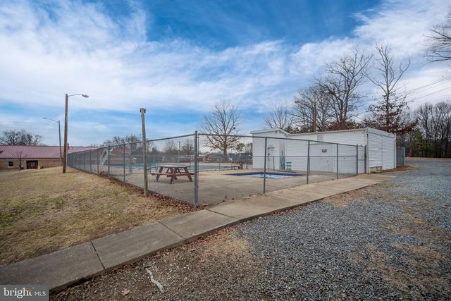 8 PATRICK HENRY ST, Fredericksburg, VA 22405