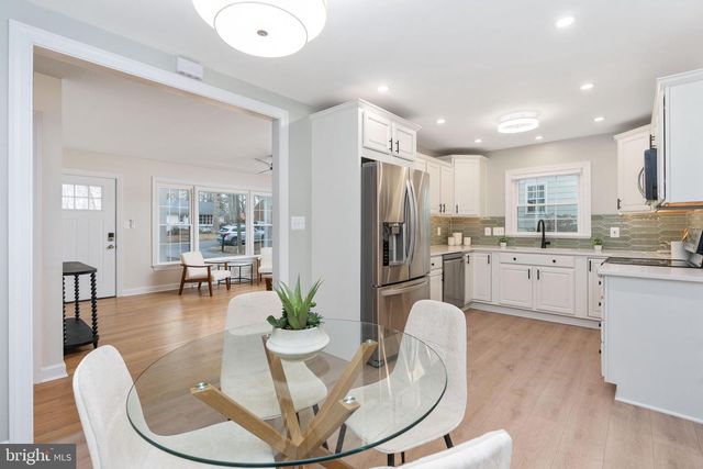 8 PATRICK HENRY ST, Fredericksburg, VA 22405