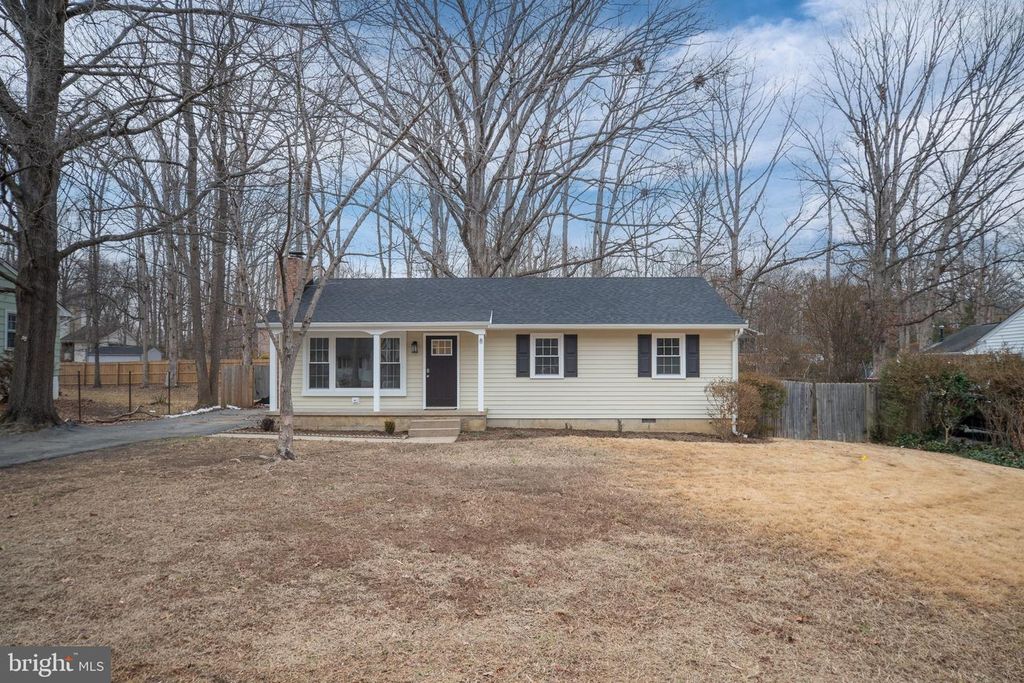 8 PATRICK HENRY ST, Fredericksburg, VA 22405