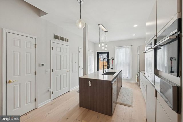 759 S JUNIPER ST, Philadelphia, PA 19147