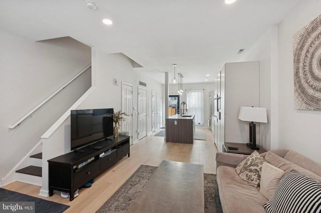 759 S JUNIPER ST, Philadelphia, PA 19147