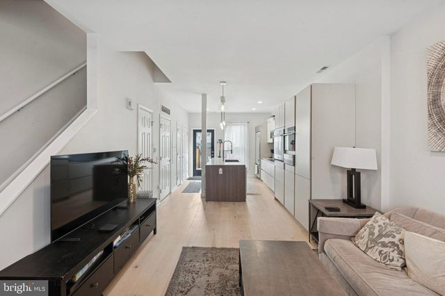 759 S JUNIPER ST, Philadelphia, PA 19147