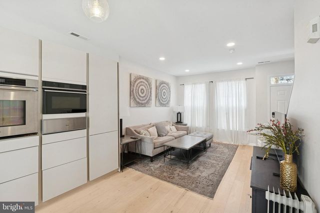 759 S JUNIPER ST, Philadelphia, PA 19147