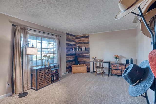 718 Davis Drive, Mount Vernon, IN 47620