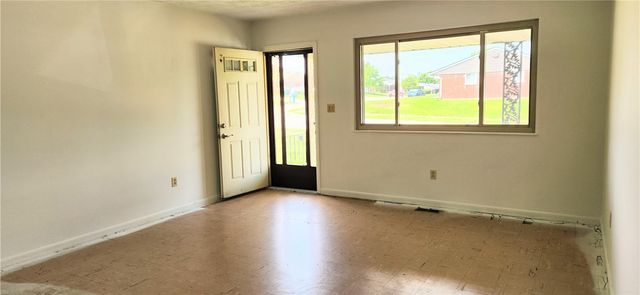 2801 Silvercliff Drive, Dayton, OH 45449