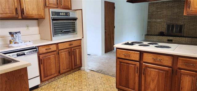 2801 Silvercliff Drive, Dayton, OH 45449