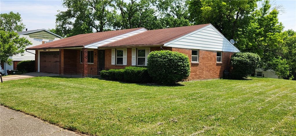 2801 Silvercliff Drive, Dayton, OH 45449