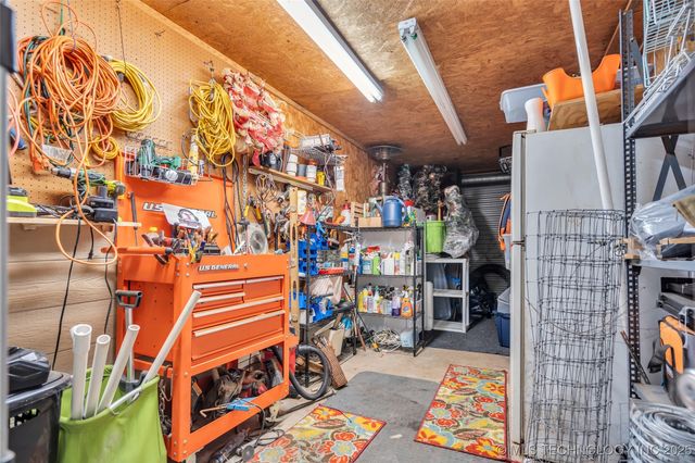 19515 Crowson, Madill, OK 73446