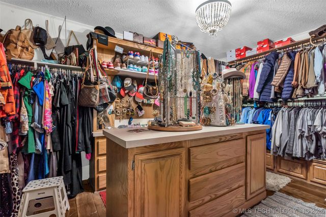 19515 Crowson, Madill, OK 73446