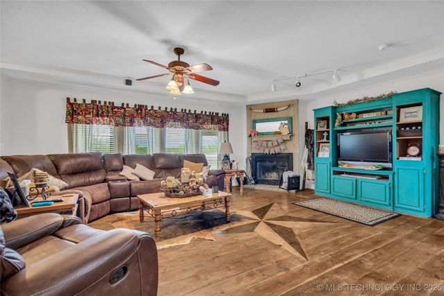 19515 Crowson, Madill, OK 73446