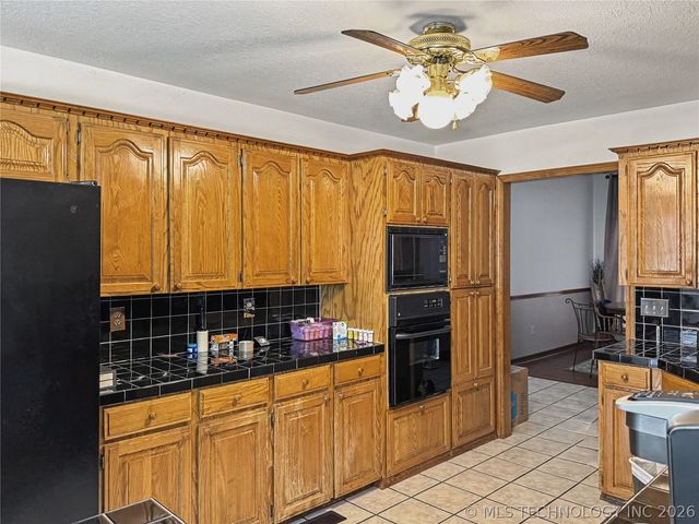5273 Jeanette Lane, Tahlequah, OK 74464