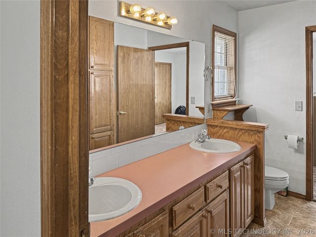 5273 Jeanette Lane, Tahlequah, OK 74464