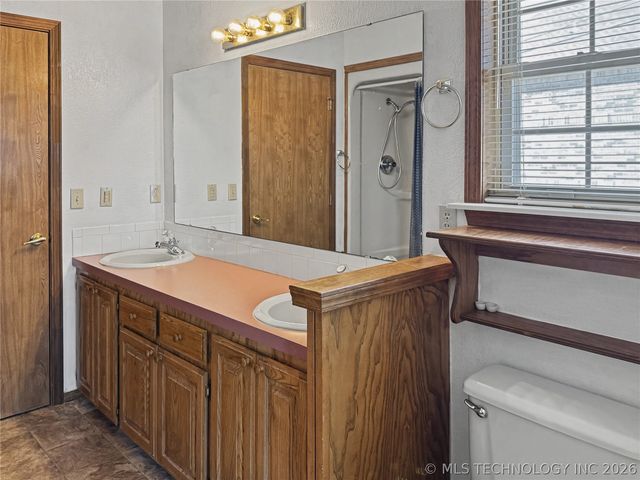 5273 Jeanette Lane, Tahlequah, OK 74464