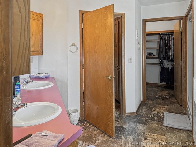 5273 Jeanette Lane, Tahlequah, OK 74464