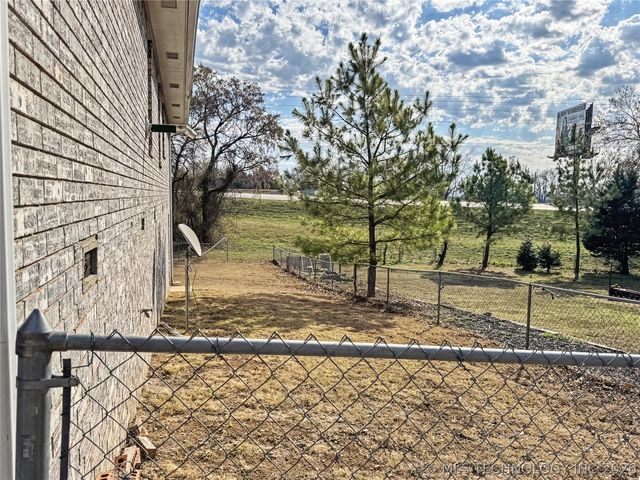 5273 Jeanette Lane, Tahlequah, OK 74464