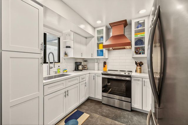 1050 E Ramon Road 52, Palm Springs, CA 92264