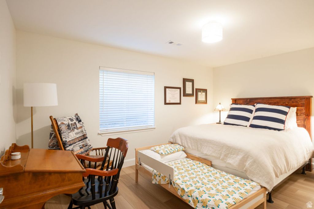 Image 29 of property listing at 10721 S DIMPLE DELL DR, Sandy, UT 84092