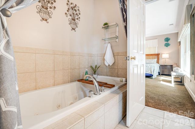 91 Island View Court, Mill Spring, NC 28756