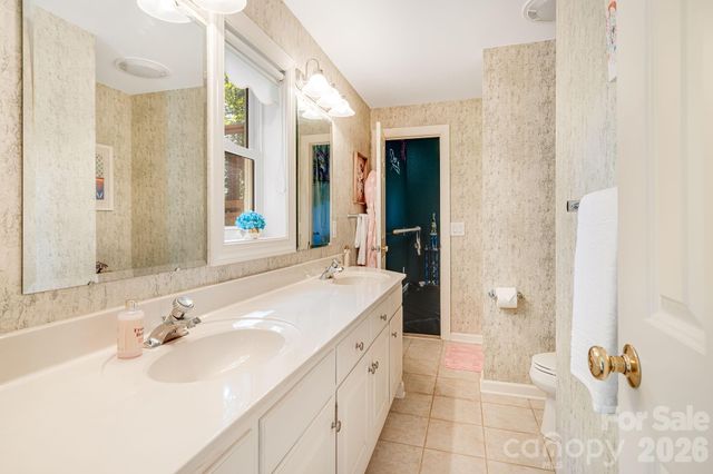 91 Island View Court, Mill Spring, NC 28756
