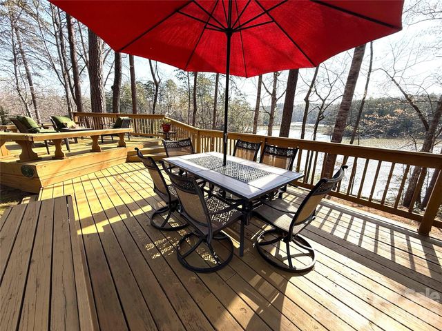 91 Island View Court, Mill Spring, NC 28756