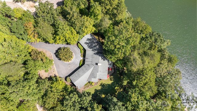 91 Island View Court, Mill Spring, NC 28756